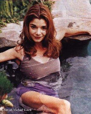 Laura San Giacomo