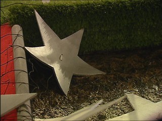 Celebrity Big Brother - Red Carpet Obstacle Course - Clip 1/6