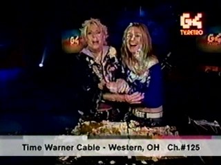 G4TV.COM -- Tina Wood, Laura Foy Cake Fight