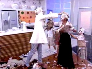 Xuxa and Ana Maria Braga Pie Fight