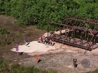 Survivor Panama - Dunk Tank Challenge