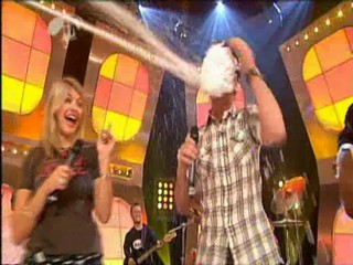 another Holly Willoughby foaming