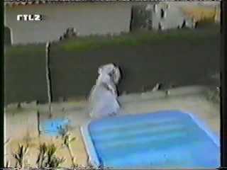 Funny Video - Bride in pool