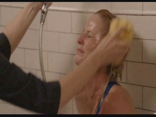Amy Poehler, Crossroads, and Anita Barone gets Wet