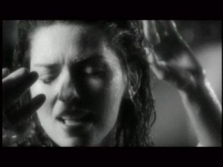 Shania Twain wet music video - Home Ain't Where His Heart Is