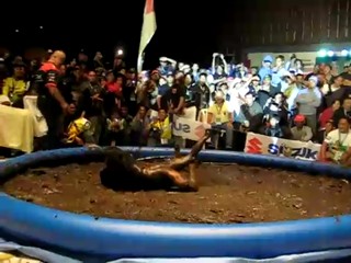 Philipinres Motorcycle Convention mudwrestling