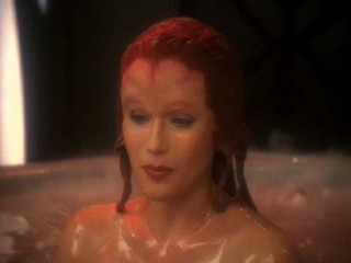Star Trek Deep Space 9 - S06E12 - Who Mourns for Morn - Woman in mud bath_1200kbps