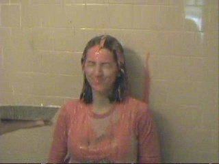 Anna gets slimed/pied